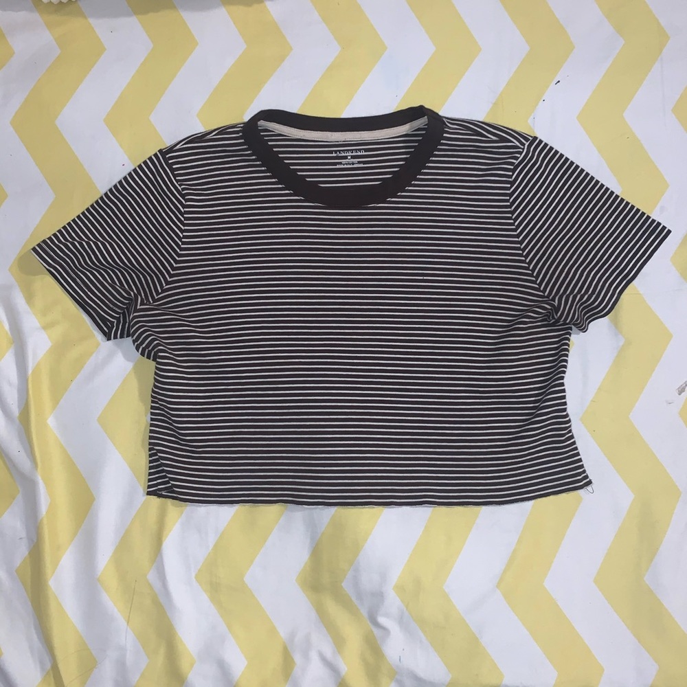 mini brown and white stripped crop top🐻🧁